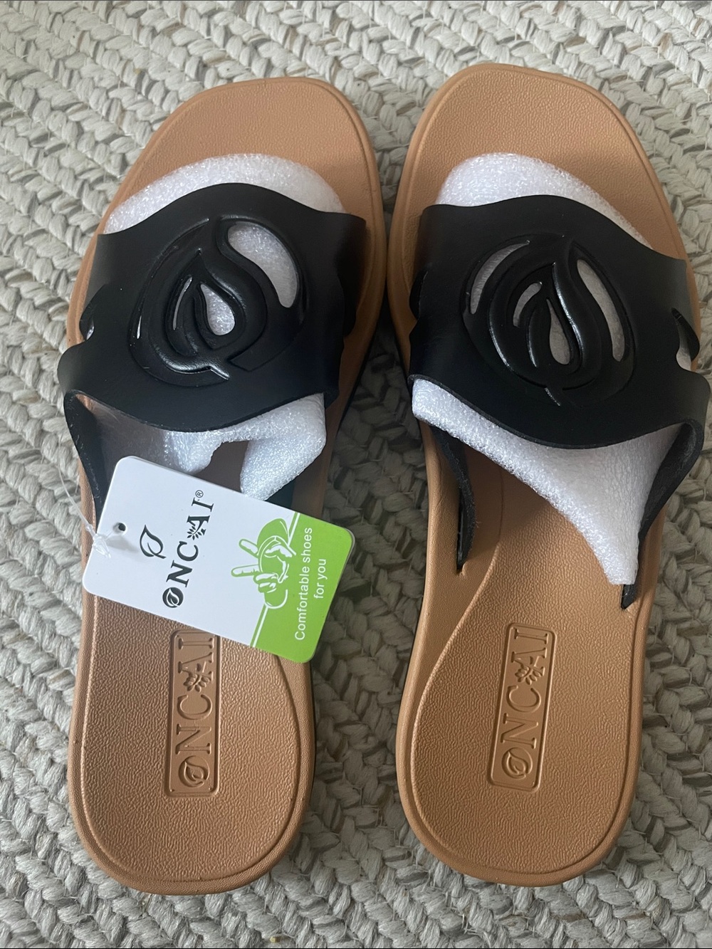 ONC*I Women's Black & Tan Slide Sandals